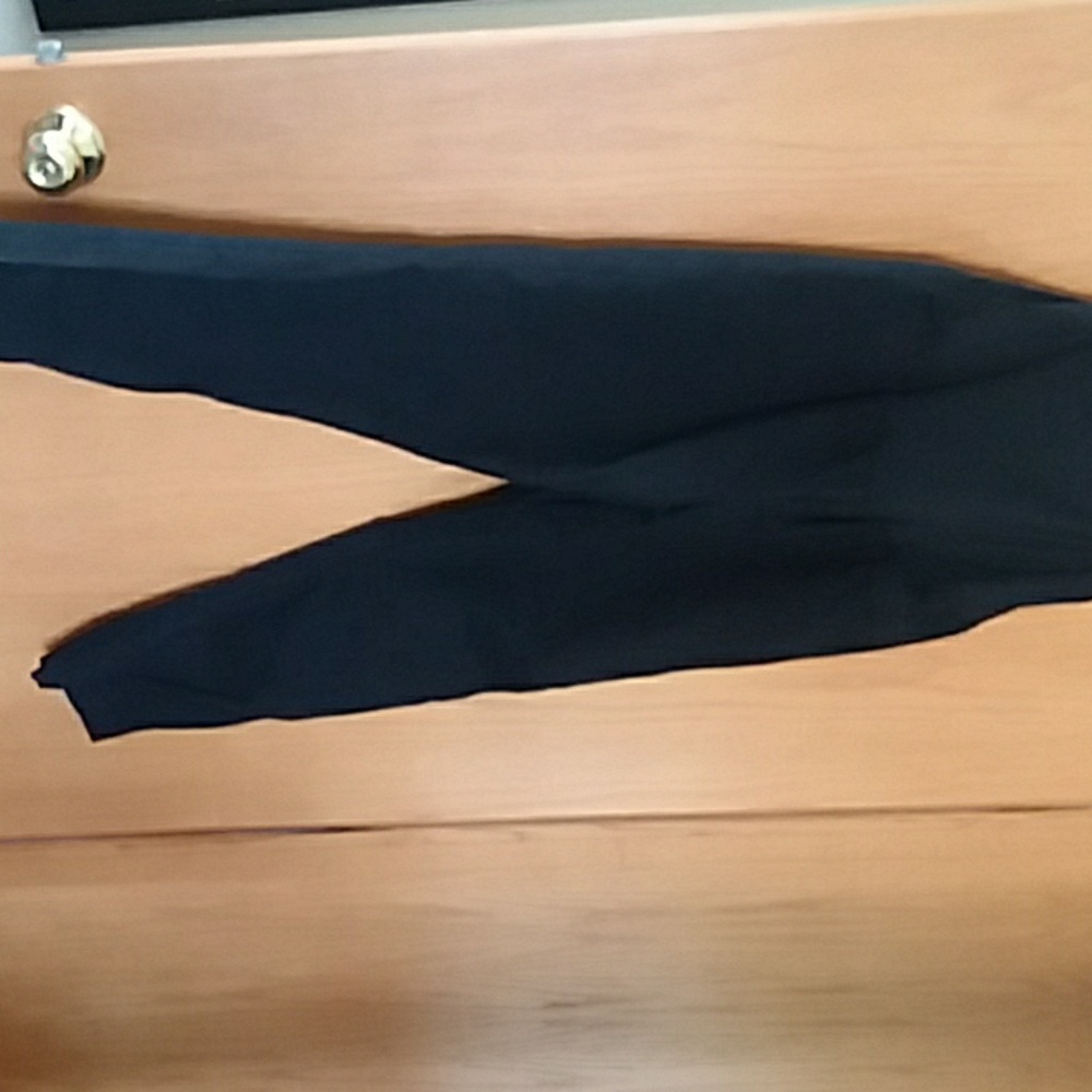 Old navy maternity pixie pants, full panel